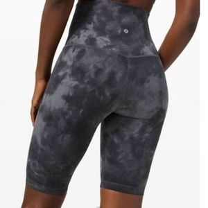 Lululemon Align Super High Rise 10” shorts